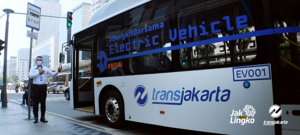 Pemerintah Provinsi (Pemprov) DKI Jakarta mengubah tarif khusus transportasi umum dalam rangka memperingati Hari Ulang Tahun (HUT) ke-81 Kemerdekaan Republik Indonesia (RI) pada 17 Agustus 2026.