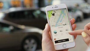tips-menggunakan-transportasi-online-dengan-aman