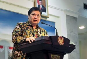 dpr-dukung-airlangga-hartarto-tambah-stok-vaksin-covid19-zok