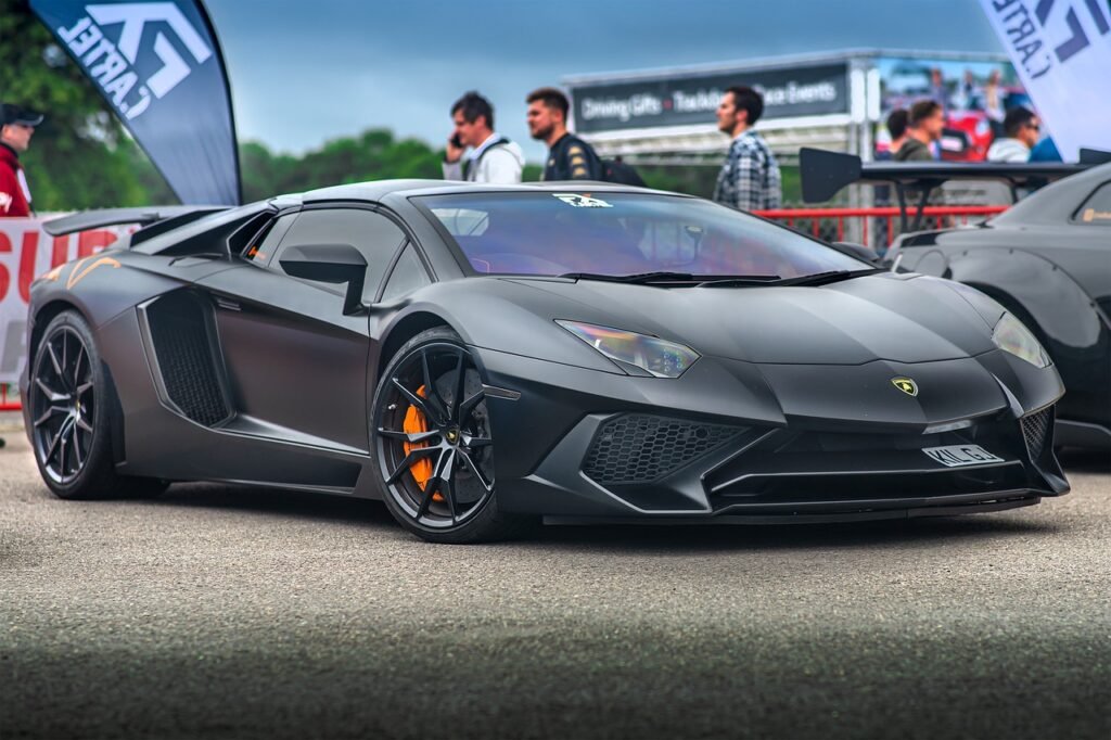 lamborghini-aventador-sv-4418197_1280