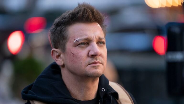 Jeremy-Renner-Hawkeye-770x434-1