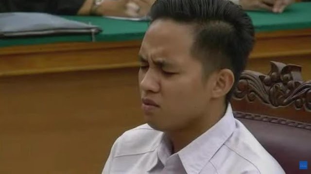 ekspresi-bharada-richard-eliezer-usai-dituntut-12-tahun-penjara_169