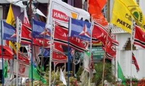 warna-warni-atribut-kampanye-pemilu-2014_663_382