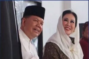 ditetapkan-tersangka-bupati-kapuas-dan-istri-diduga-potong-dana-pns-dan-terima-suap-qwq