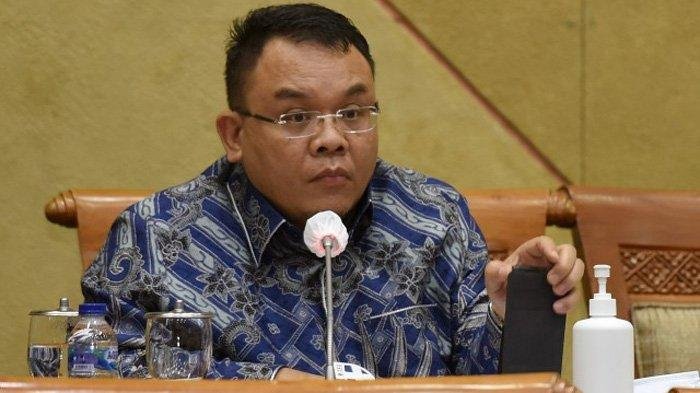anggota-komisi-ix-dpr-ri-saleh-partaonan-daulay-137