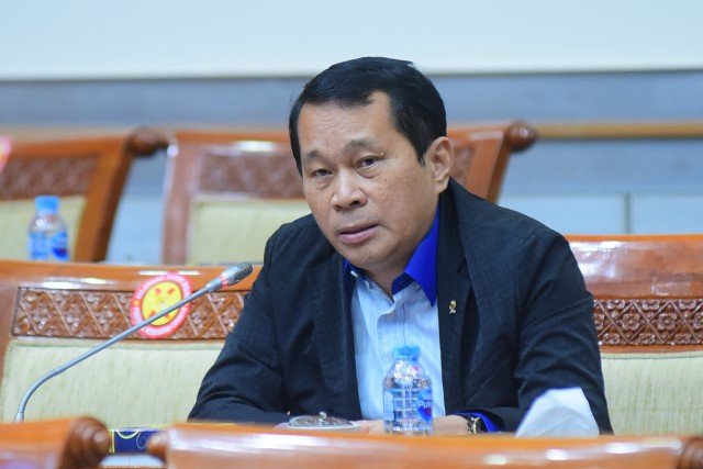 Anggota-Komisi-III-DPR-RI-Santoso
