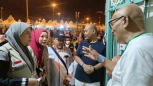 timwas-haji-dpr-kunjungi-tenda-jemaah-di-mina_169