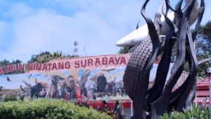 Kebun-Binatang-Surabaya