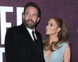 JENNIFER-LOPEZ-DAN-BEN-AFFLECK-20220411103734