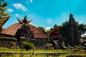 Gereja_di_Pohsarang_Kediri