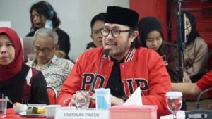 Ketua-DPD-PDIP-Jabar-Ono-Surnono