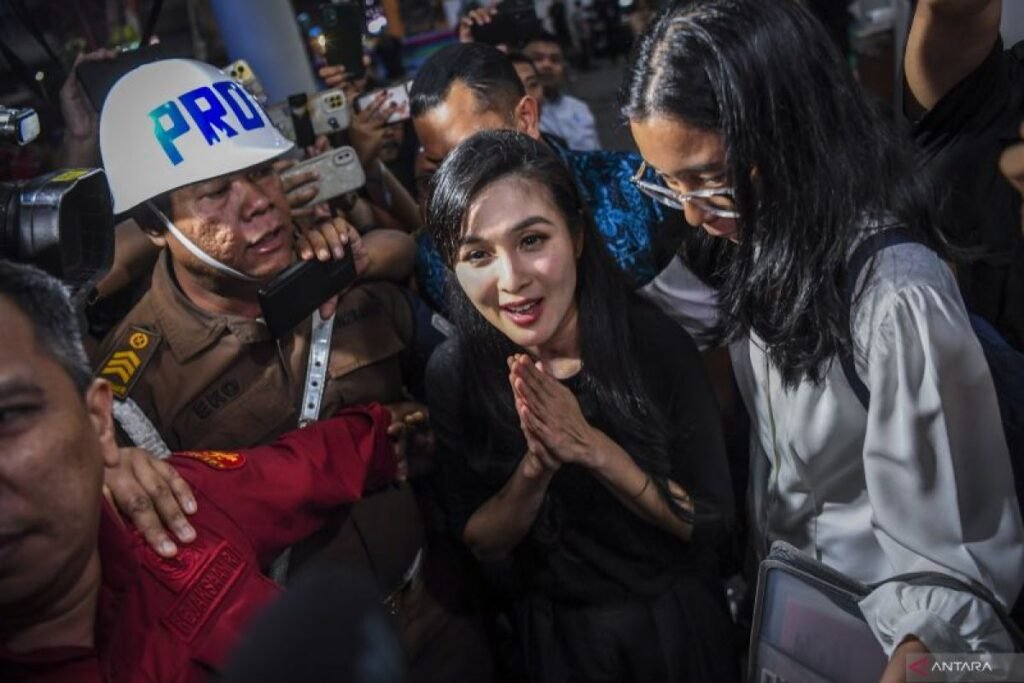antarafoto-pemeriksaan-sandra-dewi-di-kejagung-15052024-gp-4