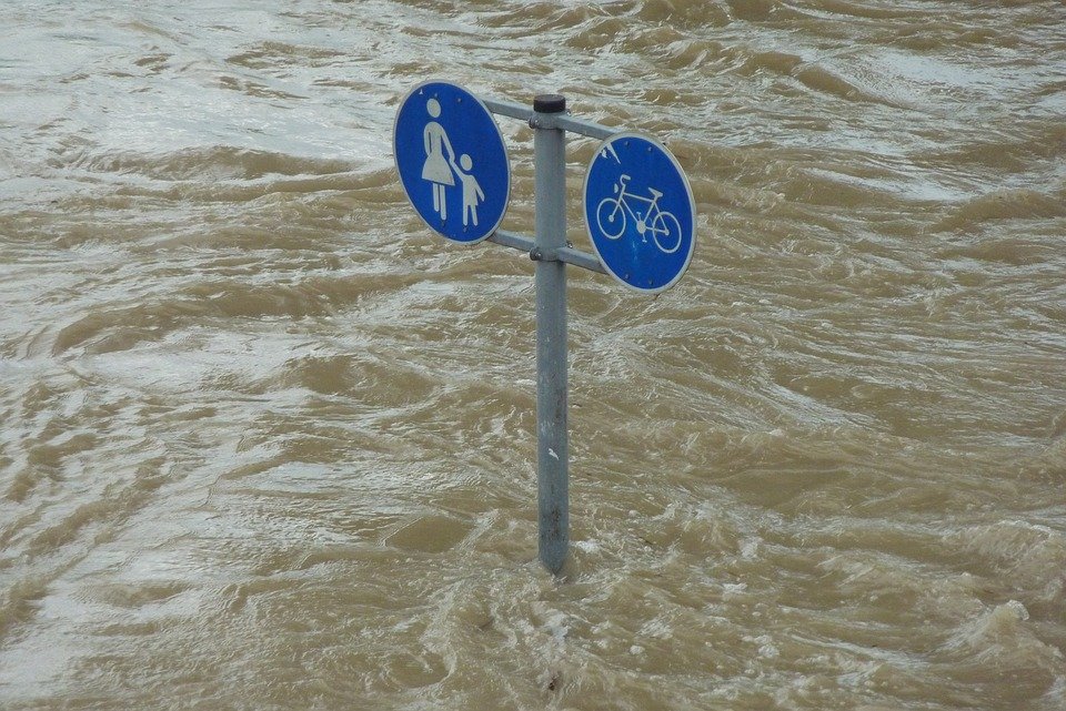 flood-392707_960_720