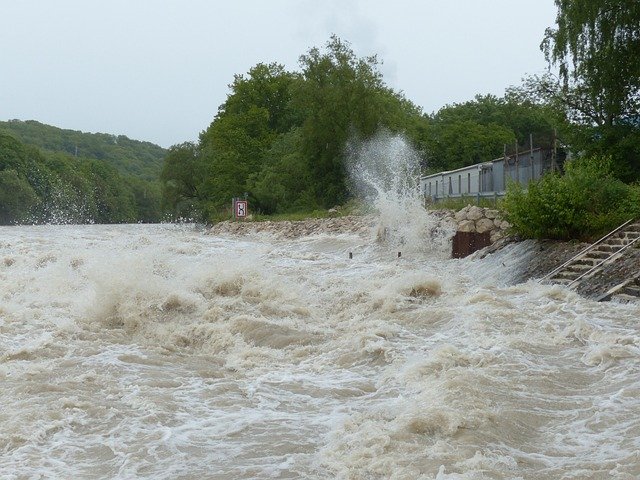 high-water-123203_640