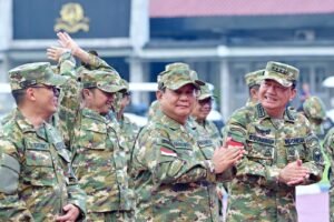 budi-gunawan-sama-prabowo-loreng