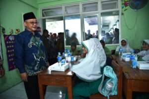 mendikdasmen-muti-di-sekolah-sidoarjo