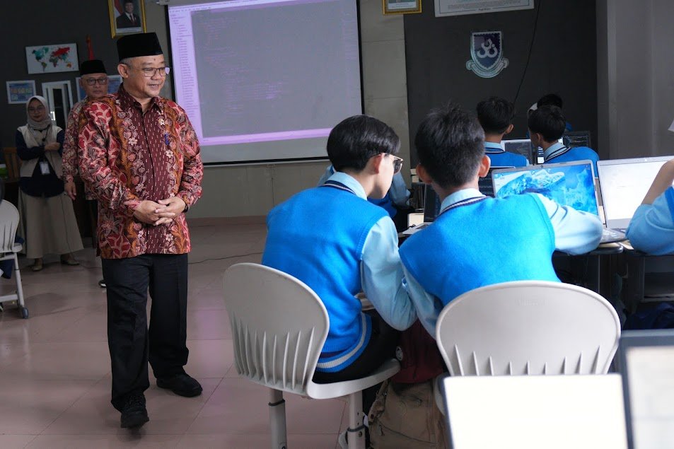 mendikdsmen-lihat-kelas-coding