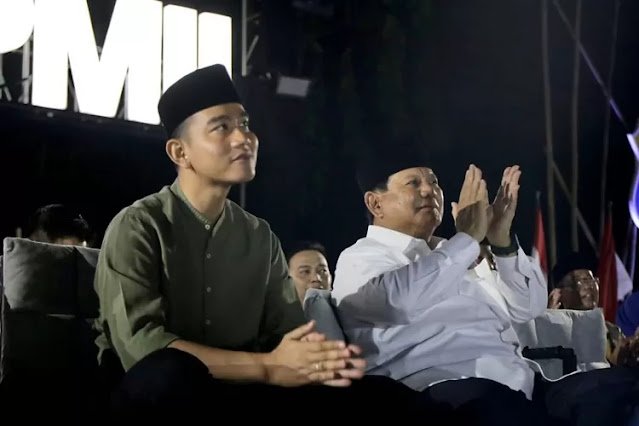 prabowo-gibran-duduk