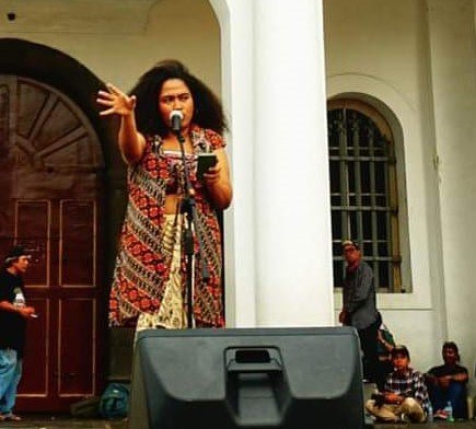 puisi-kota-tua