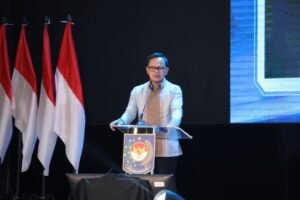 wamendagri-bima-podium-bendera-merah-putih