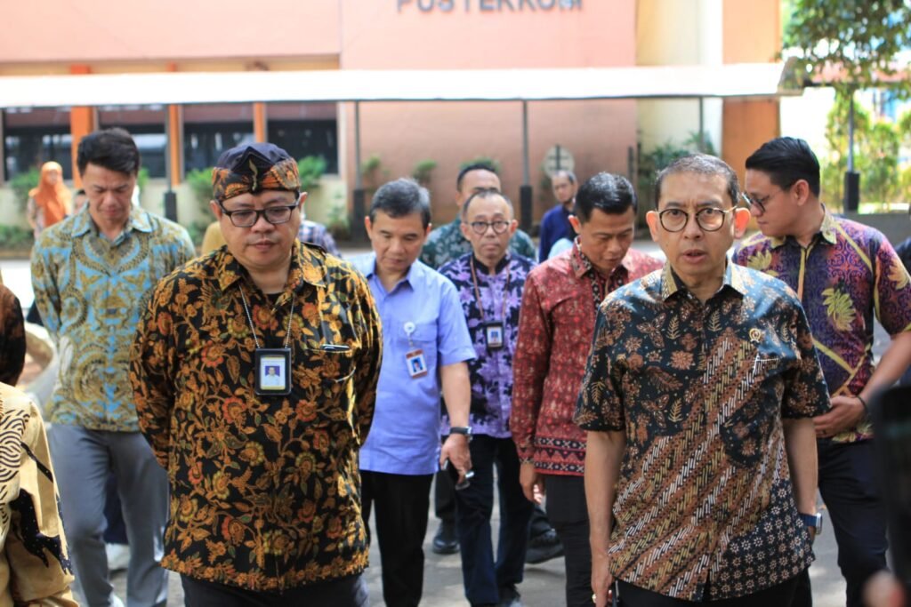 menbud-fadli-zon