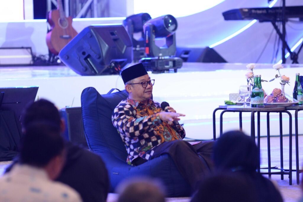mendikdasmen-duduk-santai