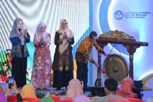 wamendikdasmen-fajar-di-sleman