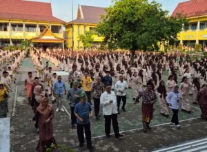 mendikdasmen-senam-di-sekolah