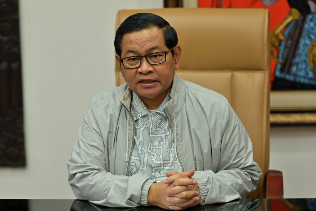pramono-anung-duduk-setkab