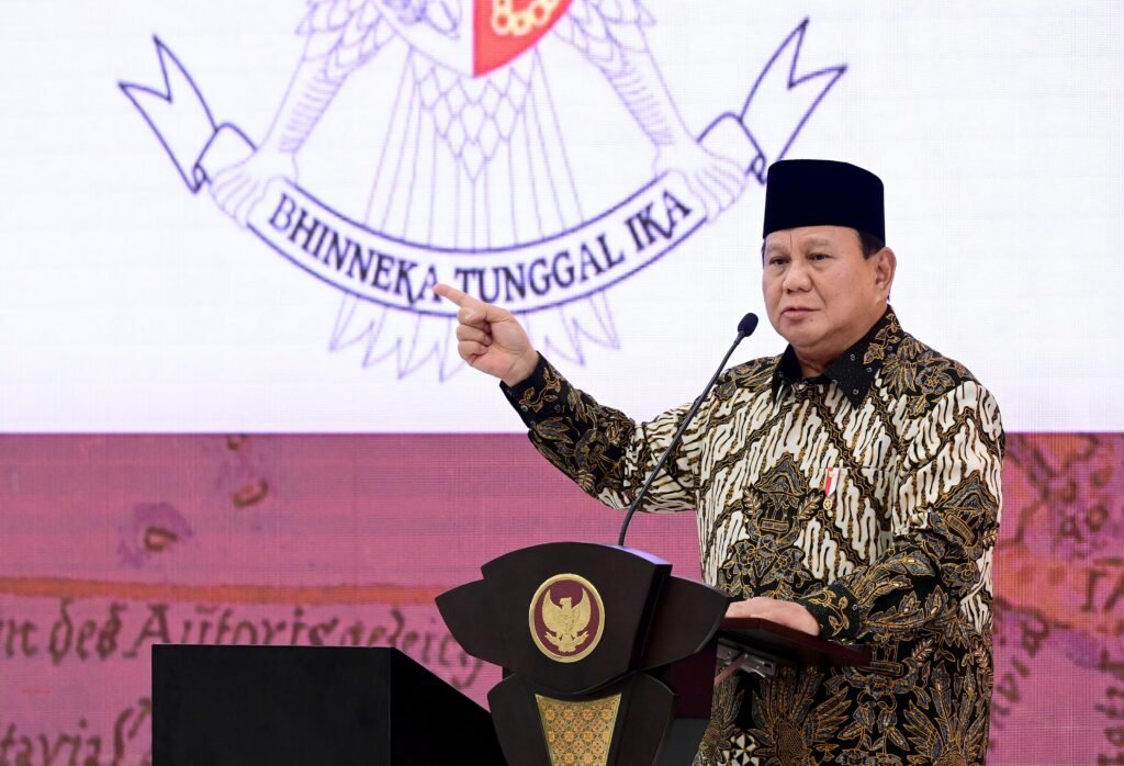 prabowo-batik-podium-1