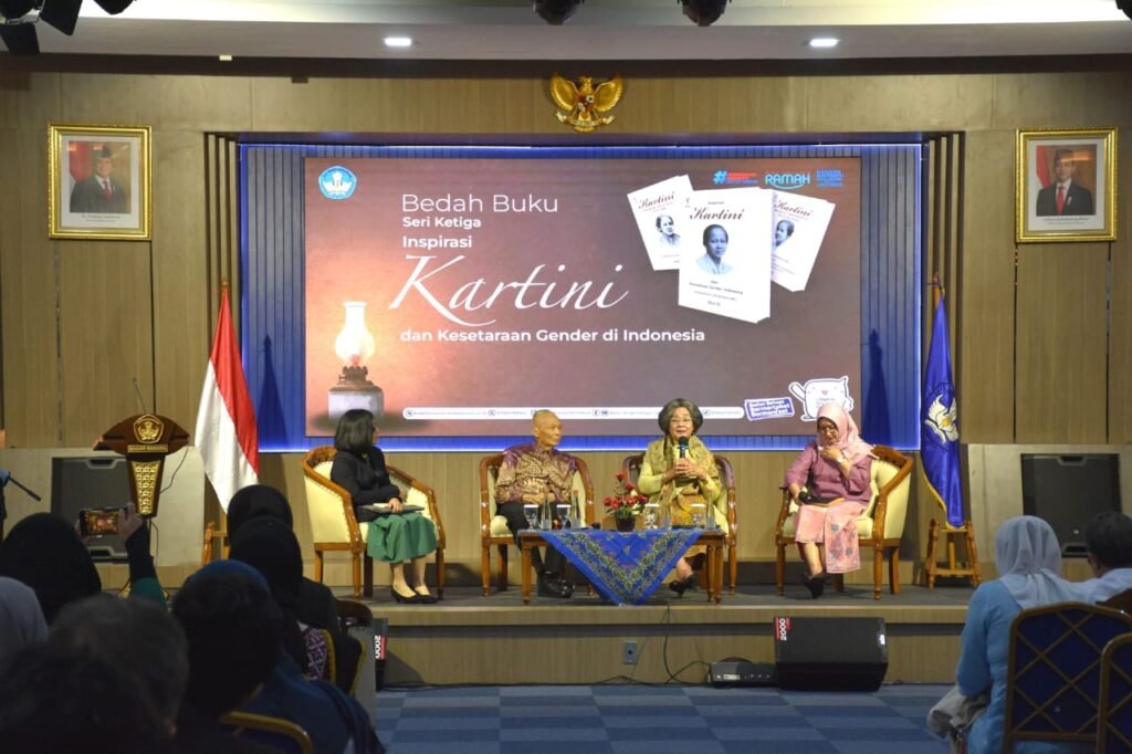 buku-kembali-api-kartini