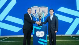 Major-General-Khiev-Sameth-President-of-AFF-dan-Sunny-Kim-President-of-Hyundai-Motor-Asia