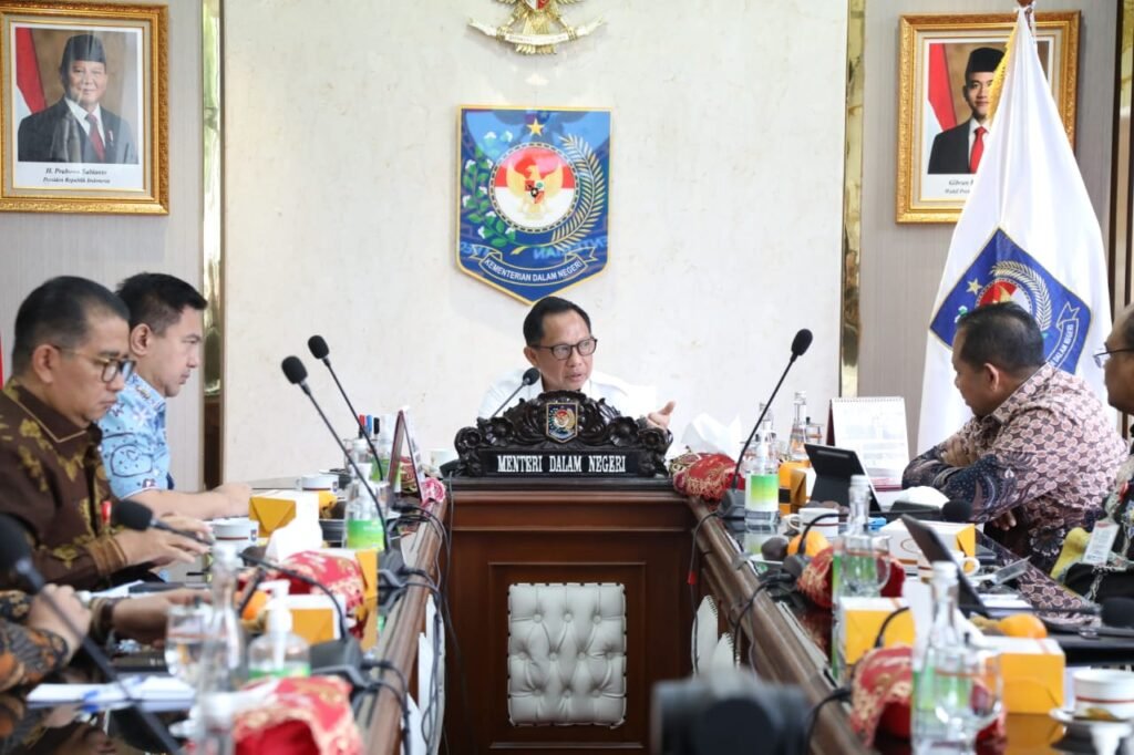 rapat-kecil-mendagri
