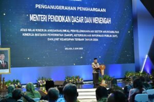 anugerah-penghargaan-mendikdasmen