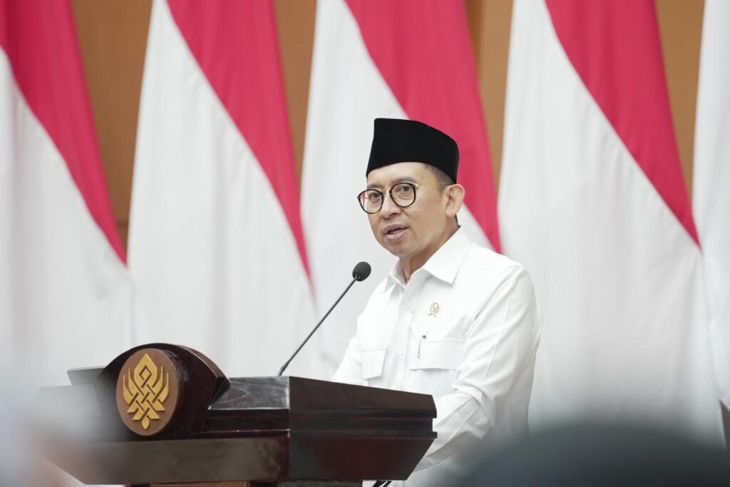 fadli-zon-merah-putih-podium