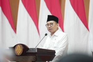 fadli-zon-merah-putih-podium