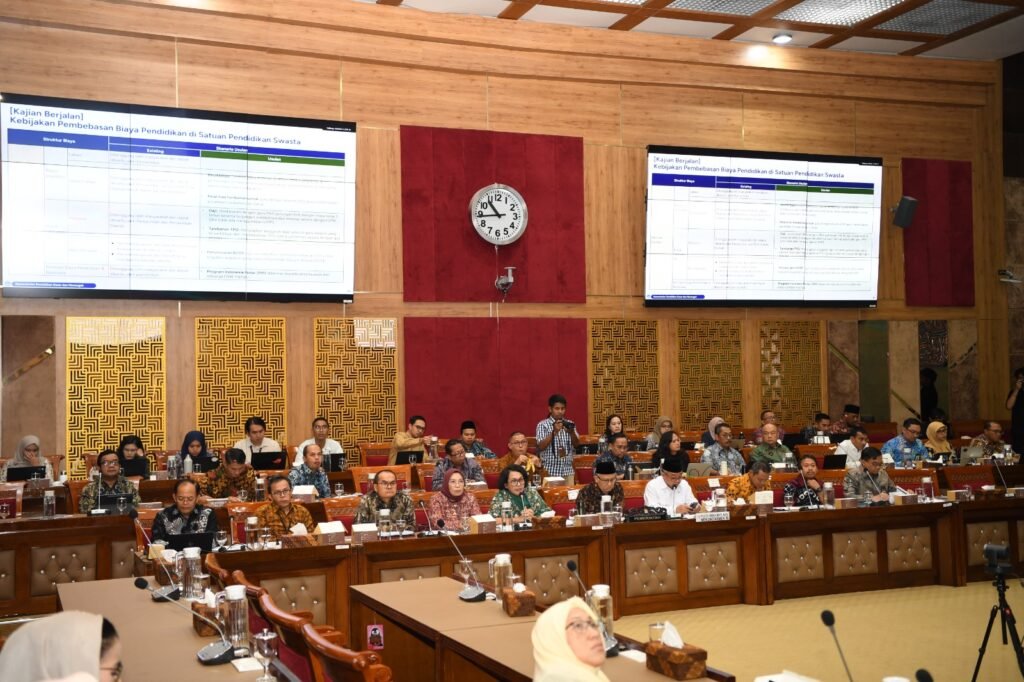 rapat-kemendikdasmen-dpr