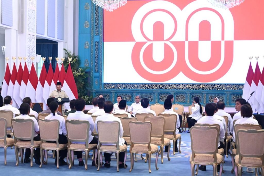 FOTO-PEMASANGAN-BENDERA-MERAH-PUTIH-1