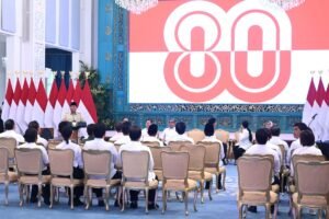 FOTO-PEMASANGAN-BENDERA-MERAH-PUTIH-1