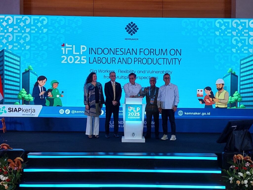 FOTO-MENAKER-YASSERLI-DI-JW-LUWANSA-JAKARTA-1