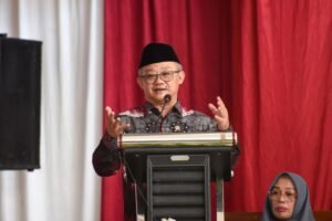 mendikdasmen-podium-merah-putih