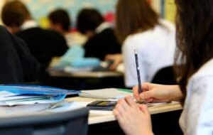 belajar-di-kelas-education-4796952_1280