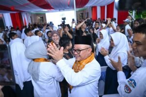 mendikdasmen-muti-tepuk-tangan