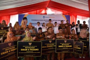 revitalisasi-sekolah-wamen-atip