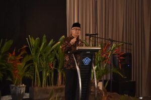 wamen-atip-podium-coklat
