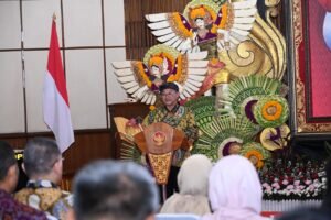 muti-belakang-hiasan-bali
