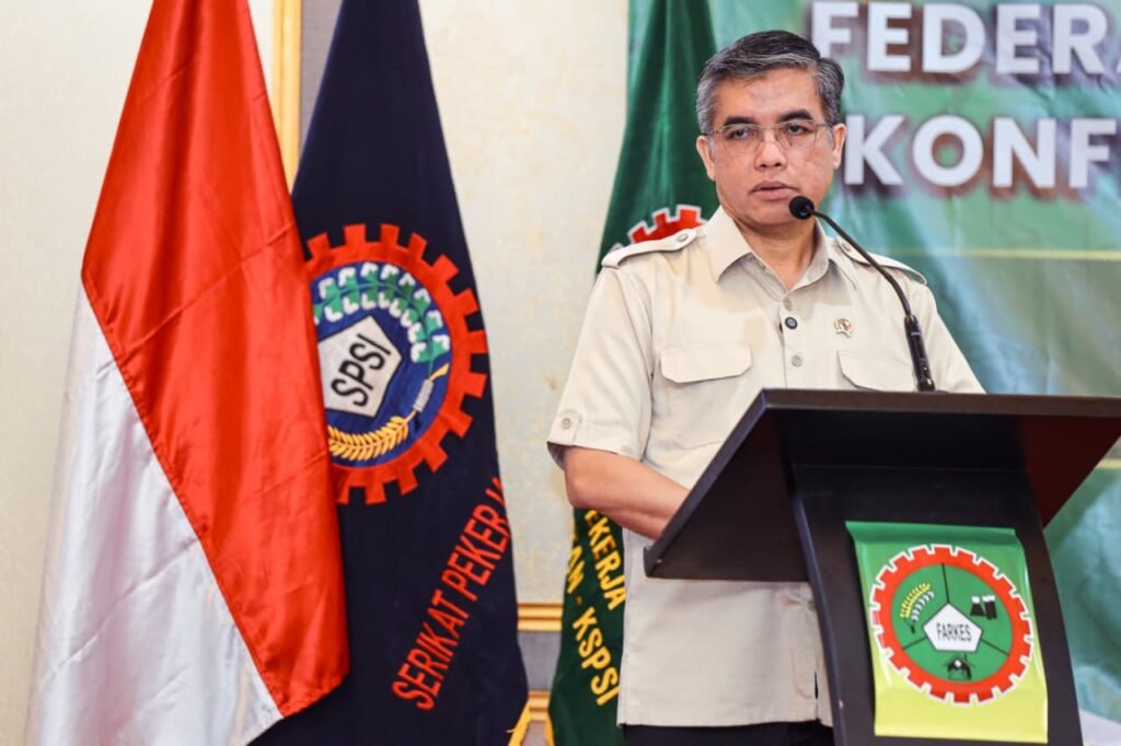 Menaker-Hubungan-Industrial-Harus-Naik-Kelas-agar-Pekerja-Tak-Tertinggal-oleh-AI-1