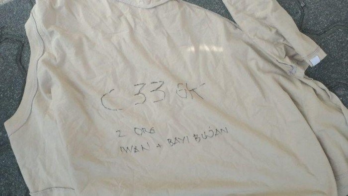 baju-yang-dilempar-penghuni-apartemen-di-jakbar-1777524501890_169