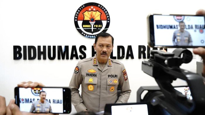 kabid-humas-polda-riau-kombes-zahwani-pandra-arsyad-1775726090985_169