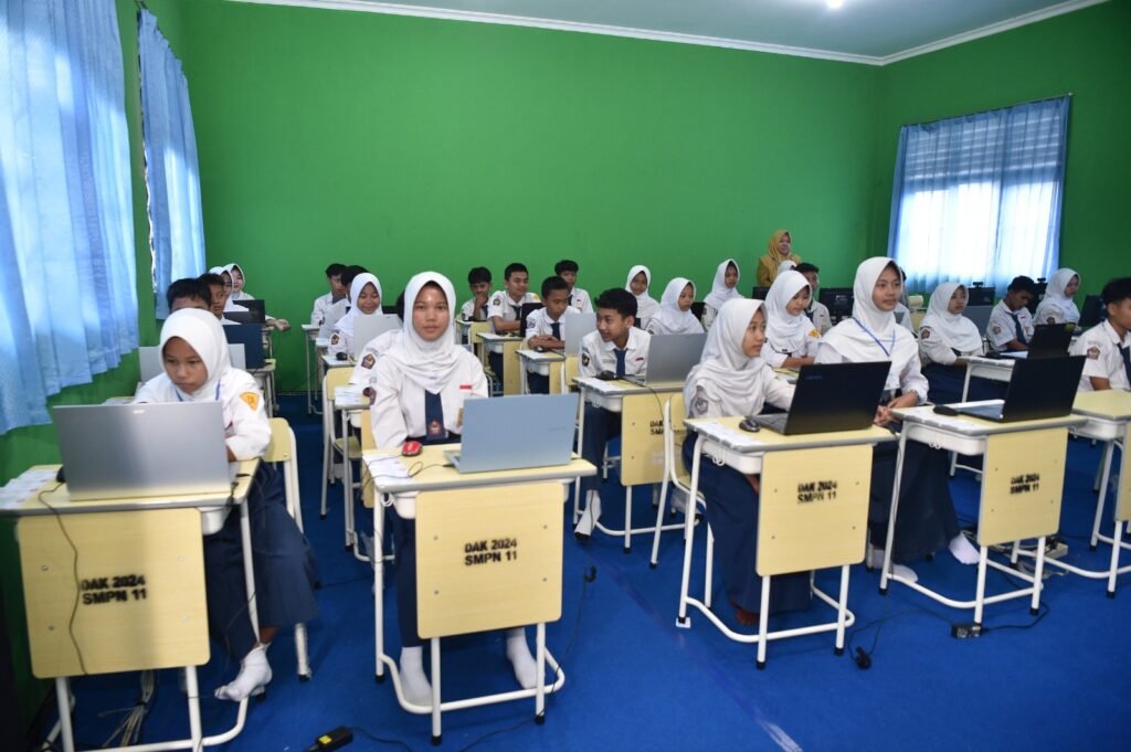 para-peserta-tka-smp